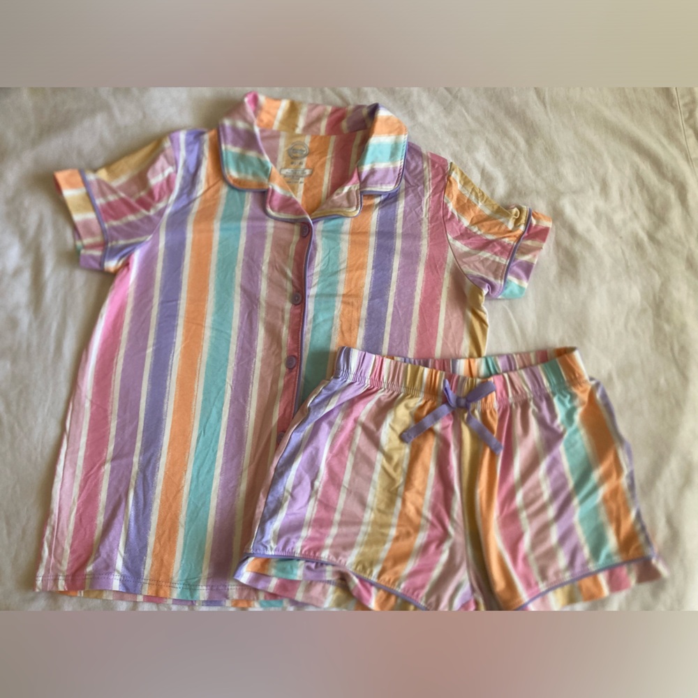 Kids rainbow striped pajama set